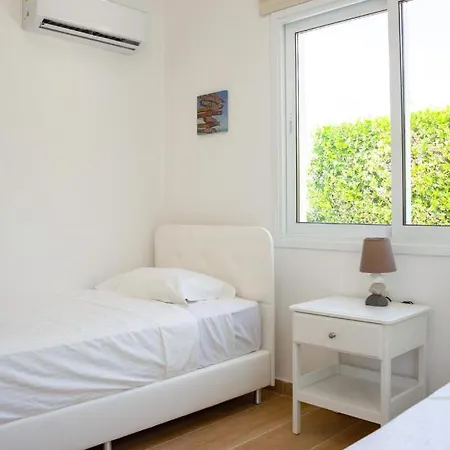 Mikaella By Ezoria Корал-Бэй