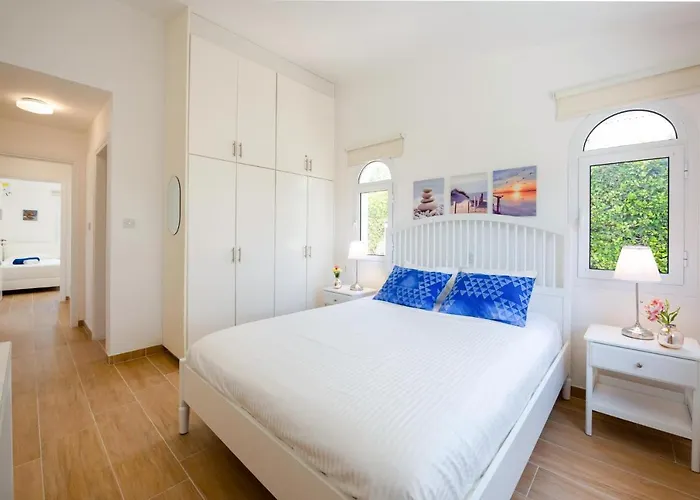 Mikaella By Ezoria Coral Bay