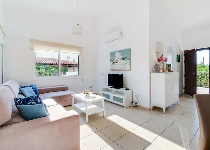 Villa Mikaella By Ezoria