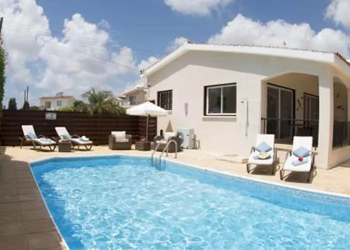 Mikaella By Ezoria *