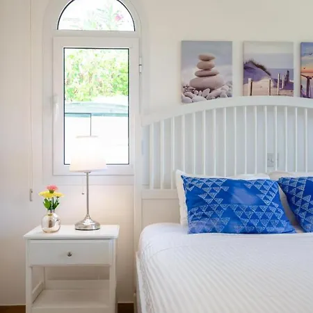 Mikaella By Ezoria Villa