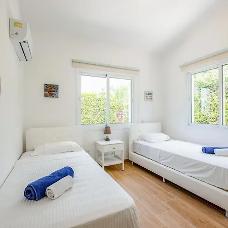 Villa Mikaella By Ezoria *