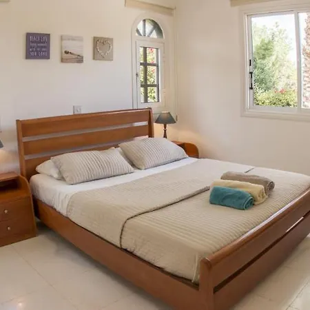 Mikaella By Ezoria Villa *